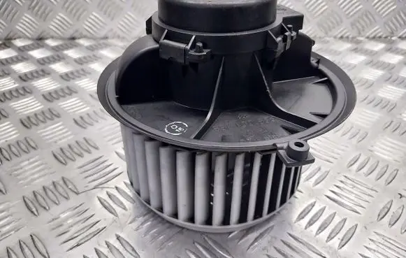 Alfa Romeo 147 Front door blower motor 885001813FZ