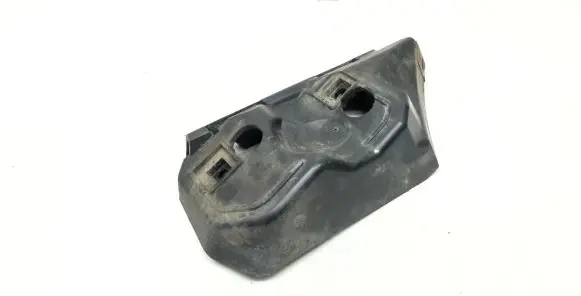 Volvo V50 Front bumper mounting bracket 30655875