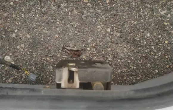 Honda CR-V Tailgate exterior lock 