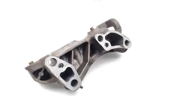 Peugeot Partner Engine mounting bracket 9673585780