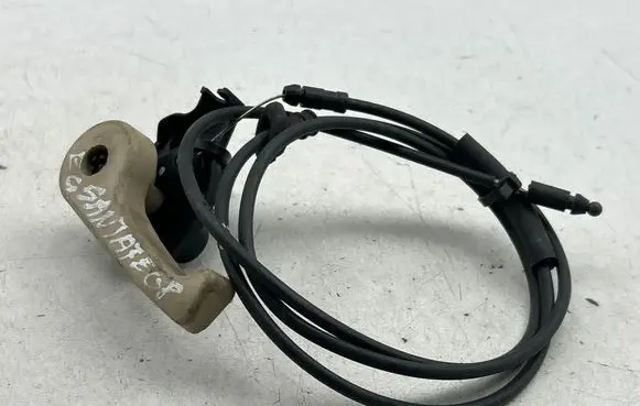 Hyundai Santa Fe Engine bonnet (hood) release handle 