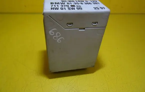 BMW 3 E36 Window wiper relay 61358366381 8366381