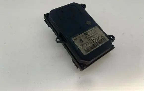 Audi A6 S6 C6 4F Headlight ballast module Xenon 4F0941329D