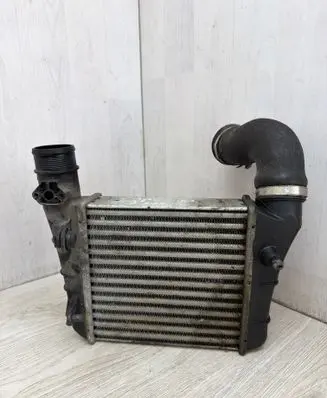 Audi A4 S4 B7 8E 8H Intercooler radiator 8E0145805AA 3229440 300507