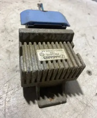 Ford Focus Glow plug pre-heat relay 9M5Q12A343AA PBCV812
