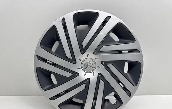 Citroen Berlingo R15 wheel hub/cap/trim 9676868177 9676905177