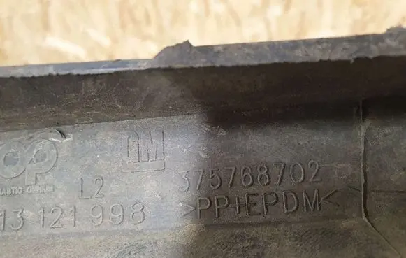 Opel Astra H Front bumper lip 13121998 375768702