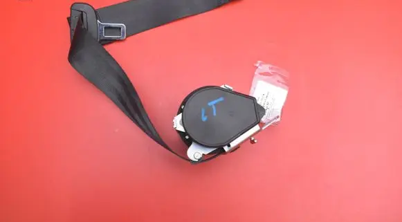 Skoda Octavia Mk3 (5E) Front seatbelt 5E9857447B