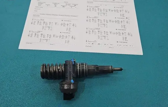 Audi A6 S6 C5 4B Fuel injector 0414720214 IMPRK1543242