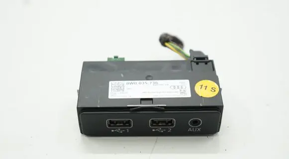 Audi A4 S4 B9 8W USB socket connector 8W0035736ACR 8W0035736