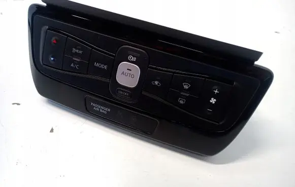 Nissan Leaf II (ZE1) Climate control unit 275005SE0A