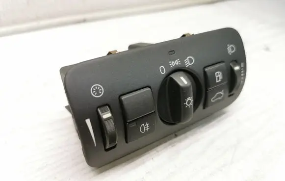 Volvo V60 Light switch 30739413
