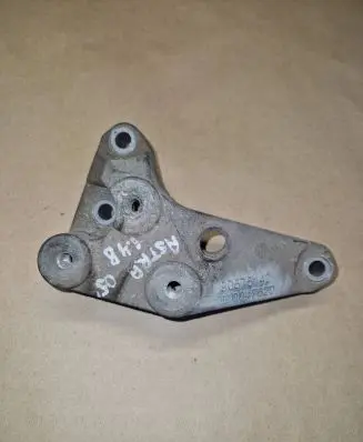 Opel Astra H Engine mounting bracket 90575142 0047620
