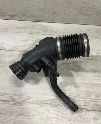BMW 3 F30 F35 F31 Intake resonator 70604474 70604239 8601681