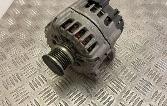 Audi A6 S6 C7 4G Generator/alternator 04L903017C