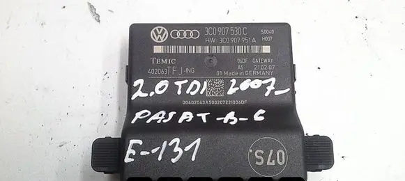 Volkswagen PASSAT B6 Engine control unit/module 3C0907530C