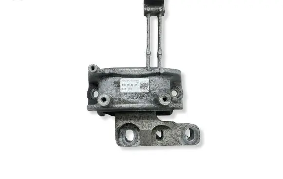 Skoda Octavia Mk3 (5E) Engine mount bracket 5Q0199262DF