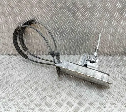 Audi Q3 8U Gear shifter/selector 1K0711061B 7N0711266