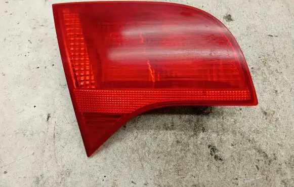 Audi A4 S4 B7 8E 8H Tailgate rear/tail lights 8E9945093 484501 ULO749001