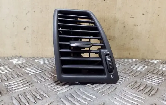 Volvo XC90 Dashboard side air vent grill/cover trim 3409398