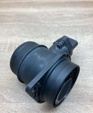 Skoda Octavia Mk2 (1Z) Mass air flow meter 038906461B 0281002531