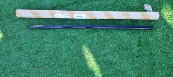 Porsche Macan (95B) Rear door trim (molding) 95B839475C