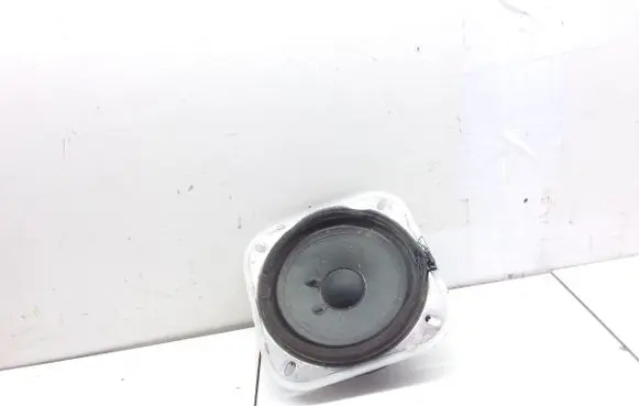 Ford Ranger Rear door speaker UR6366960