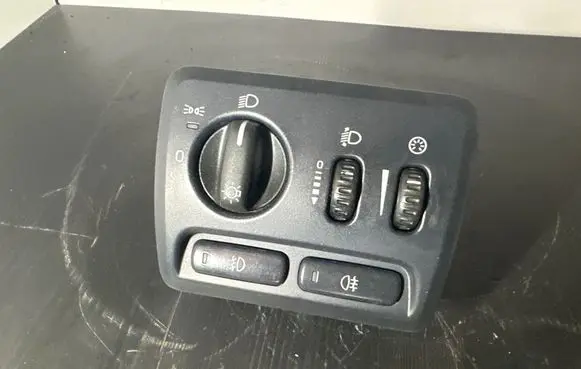 Volvo XC70 Light switch 30739314 ML384100239 05W38E03