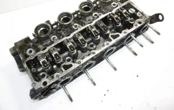 Peugeot 206 CC Engine head 9643477110