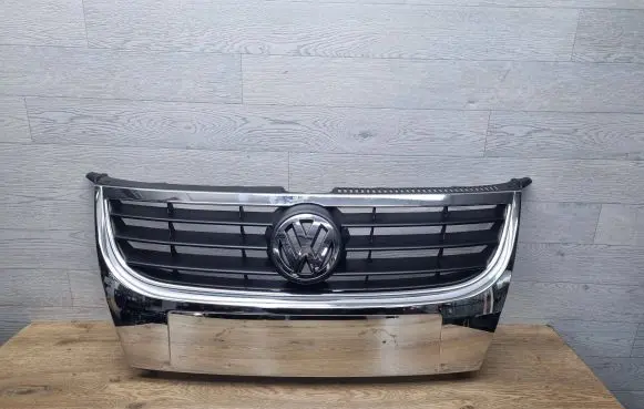 Volkswagen Touran I Front bumper upper radiator grill 1T0853651D 1T0853651E