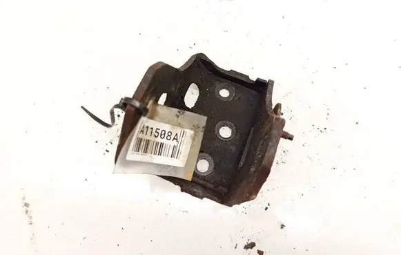 Toyota Auris 150 Engine mounting bracket