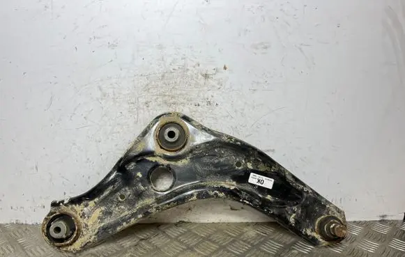 Nissan Qashqai Front lower control arm/wishbone