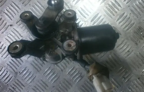 Nissan Sunny Wiper motor