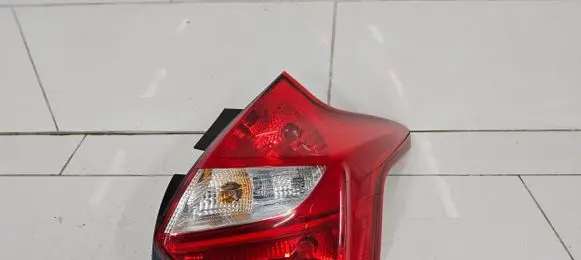 Ford Focus Rear/tail lights 1825318
