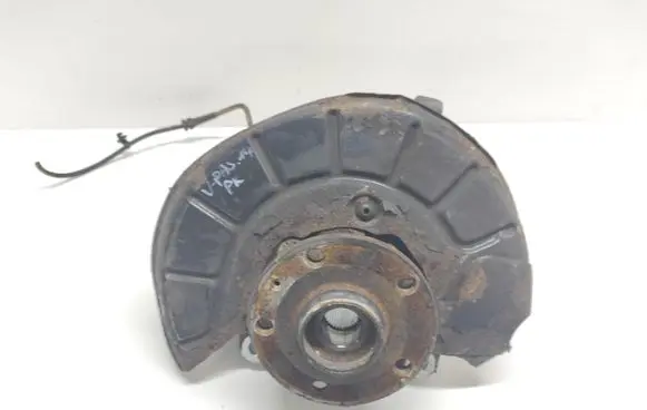 Volkswagen PASSAT B7 Front wheel hub