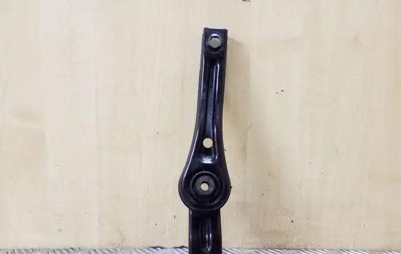 Volkswagen PASSAT B8 Engine mount bracket 5Q0199855N