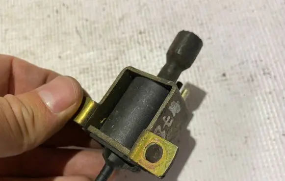 Mercedes-Benz E W210 Turbo solenoid valve a0015408697 0015408697