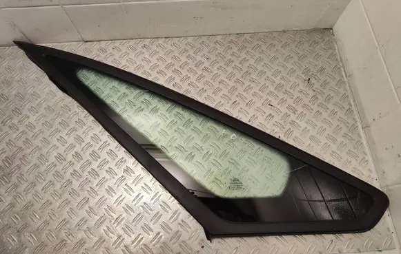 Ford Galaxy Front triangle window/glass 43R001605 AS2M3250DOT682