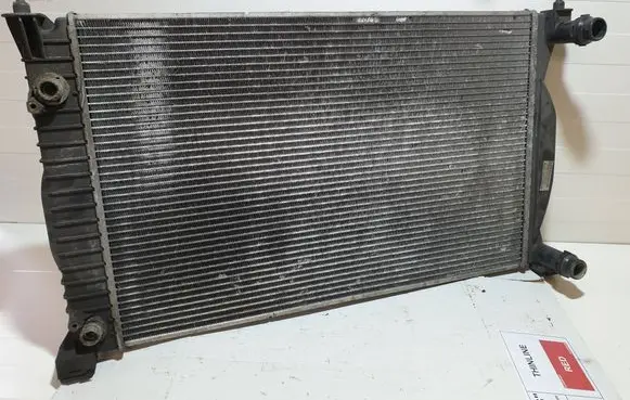 Audi A4 S4 B7 8E 8H Coolant radiator 8E0121251L