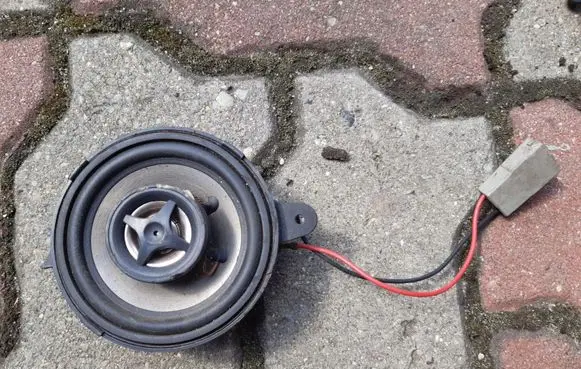 Fiat Bravo - Brava Front door speaker