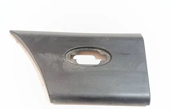 Rear fender molding trim