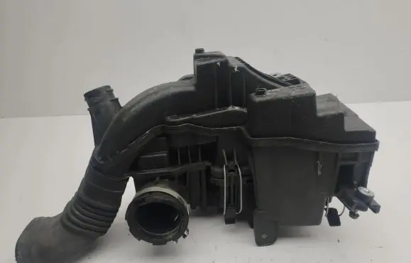 Honda HR-V Air filter box