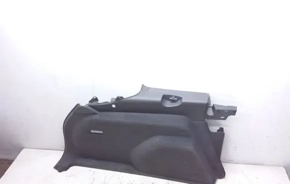 Volkswagen Touareg II Trunk/boot lower side trim panel 7P6867037 7P6863819A