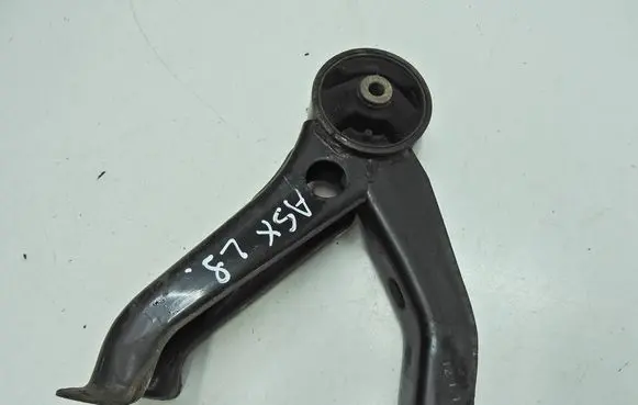 Mitsubishi ASX Gearbox mounting bracket