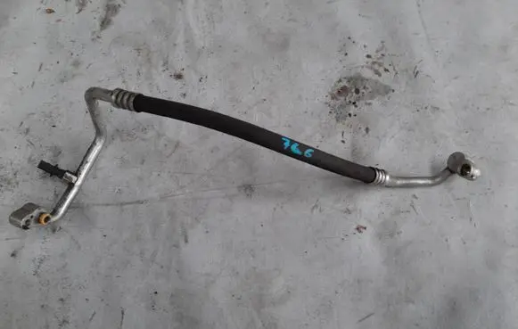Air conditioning (A/C) pipe/hose