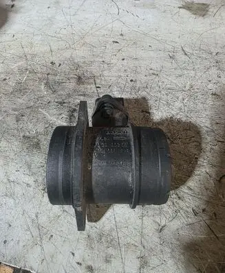 Volkswagen Polo Mass air flow meter 0281002531
