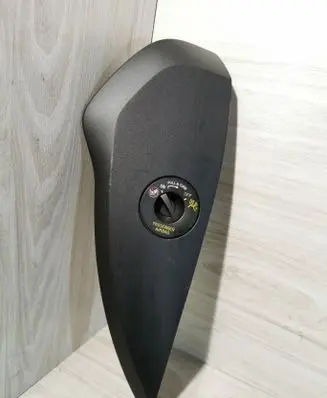 Passenger airbag on/off switch