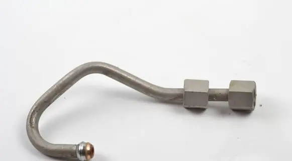 Volkswagen PASSAT B8 Fuel injector supply line/pipe 04E130241AR