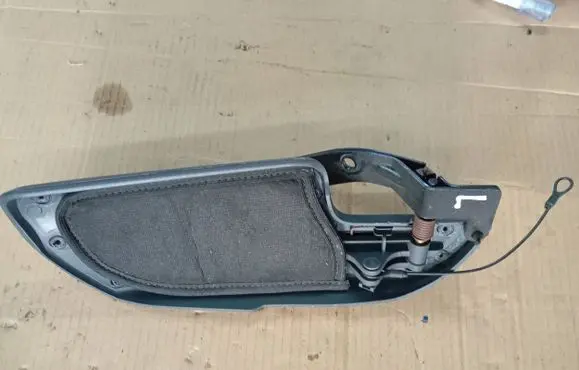 Mitsubishi Colt (C) pillar trim l59765ee4