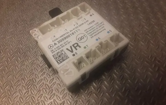 Mercedes-Benz C W205 Door control unit/module 2059001611 A2059001611